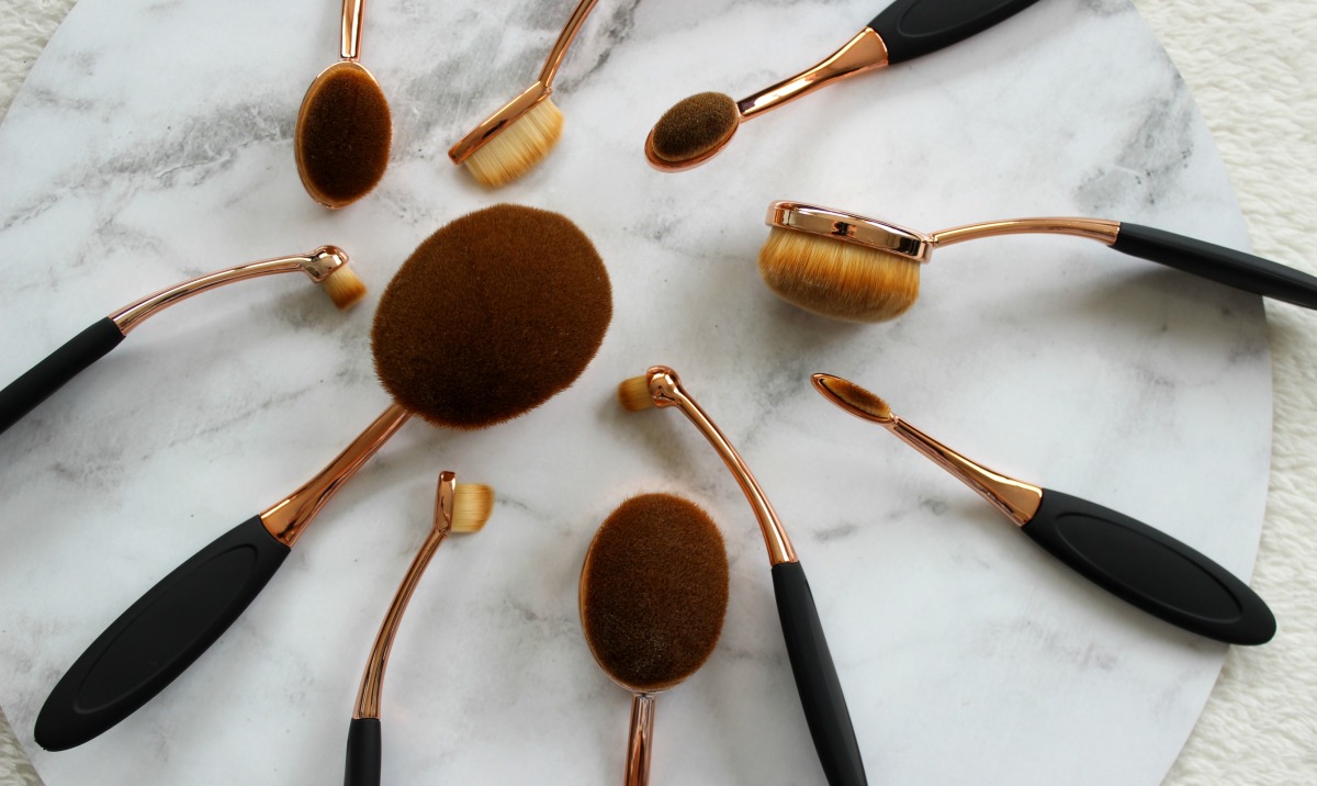 Oval Makeup Brushes – A Style Collector
